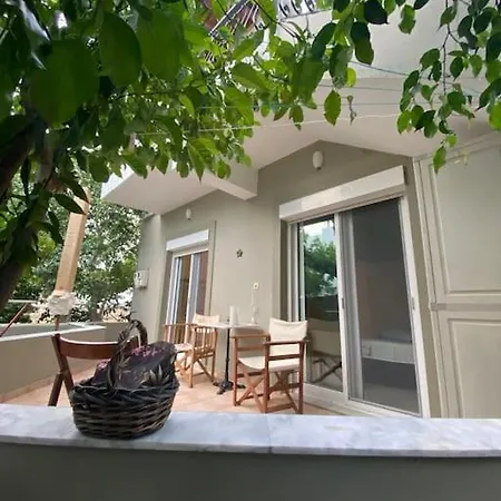 アパート Ilisia Neapoli 1 *