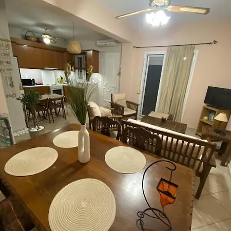 Ilisia Neapoli 1 Apartment