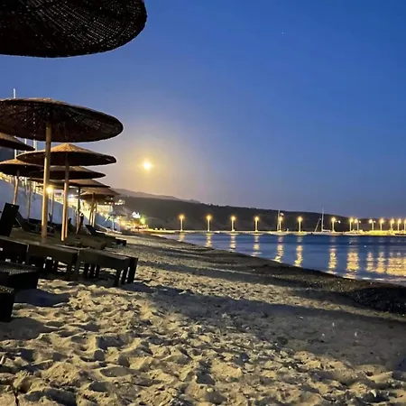 Ilisia Neapoli 1 アパート *