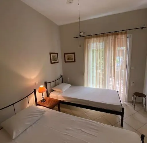 Appartamento Ilisia Neapoli 1 *